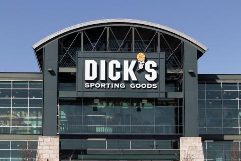 dick's sporting goods interior
