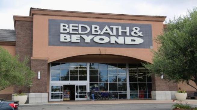 Bed, Bath & Beyond storefront